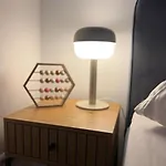 Ganzes Haus Mit Einer Terrasse, Garten Und Klimaanlage *