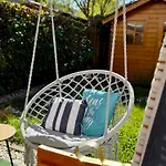 別荘 Ganzes Haus Mit Einer Terrasse, Garten Und Klimaanlage