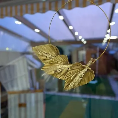 Hébergement de vacances Ganzes Haus Mit Einer Terrasse, Garten Und Klimaanlage *