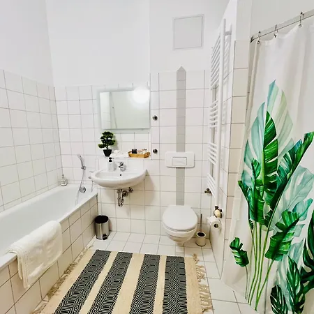 Ganzes Haus Mit Einer Terrasse, Garten Und Klimaanlage 펜션 코블렌츠