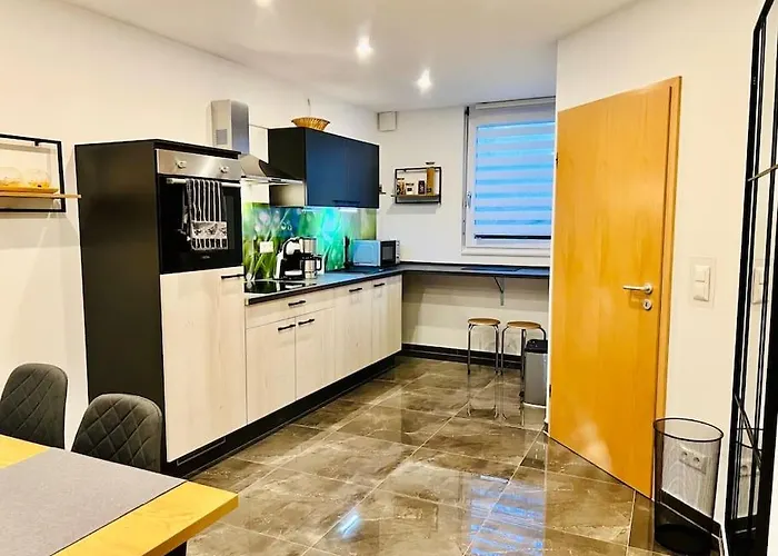 Ganzes Haus Mit Einer Terrasse, Garten Und Klimaanlage Дом отдыха