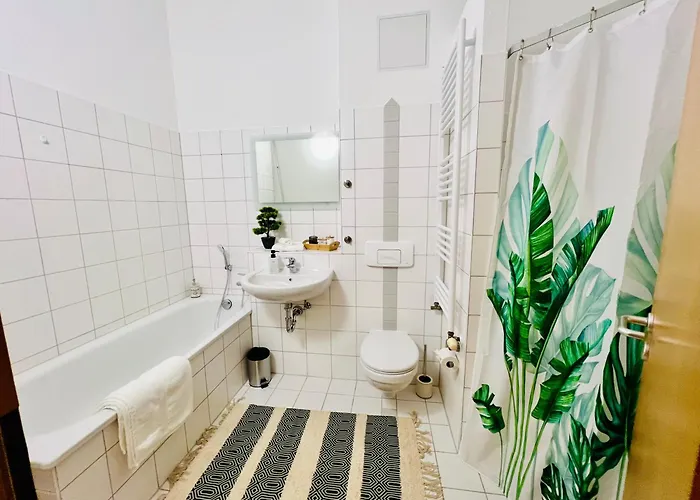 Ganzes Haus Mit Einer Terrasse, Garten Und Klimaanlage Дом отдыха Кобленц